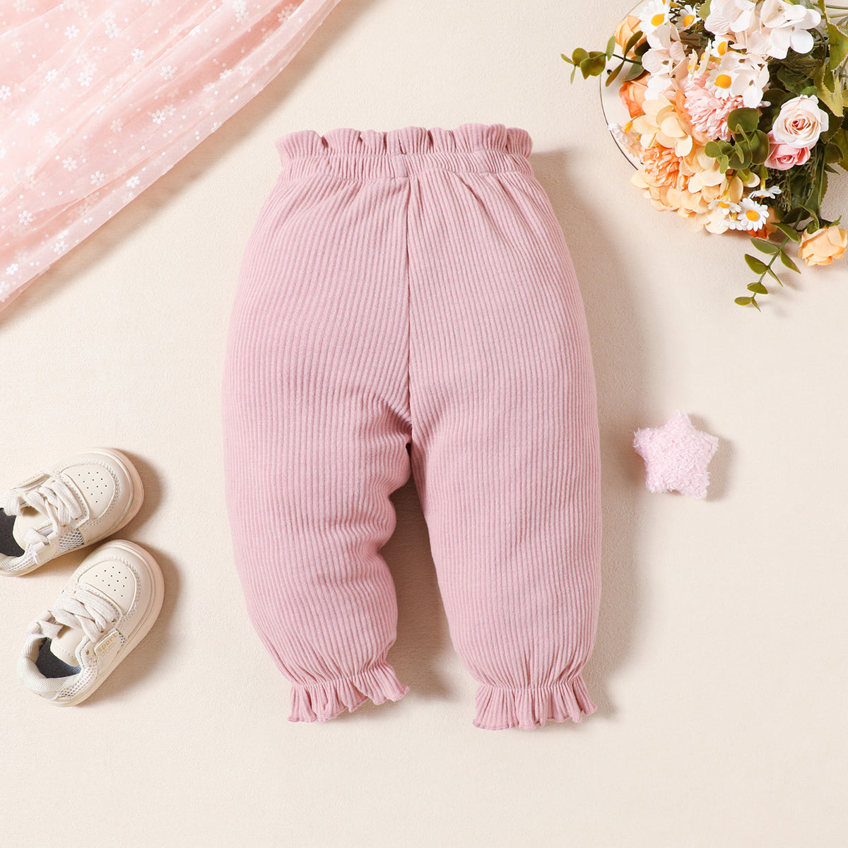 One-piece trousers for baby girls in spring and autumn, solid color trousers with lace waist and hem, sweet and cute one-piece leggings for baby girls