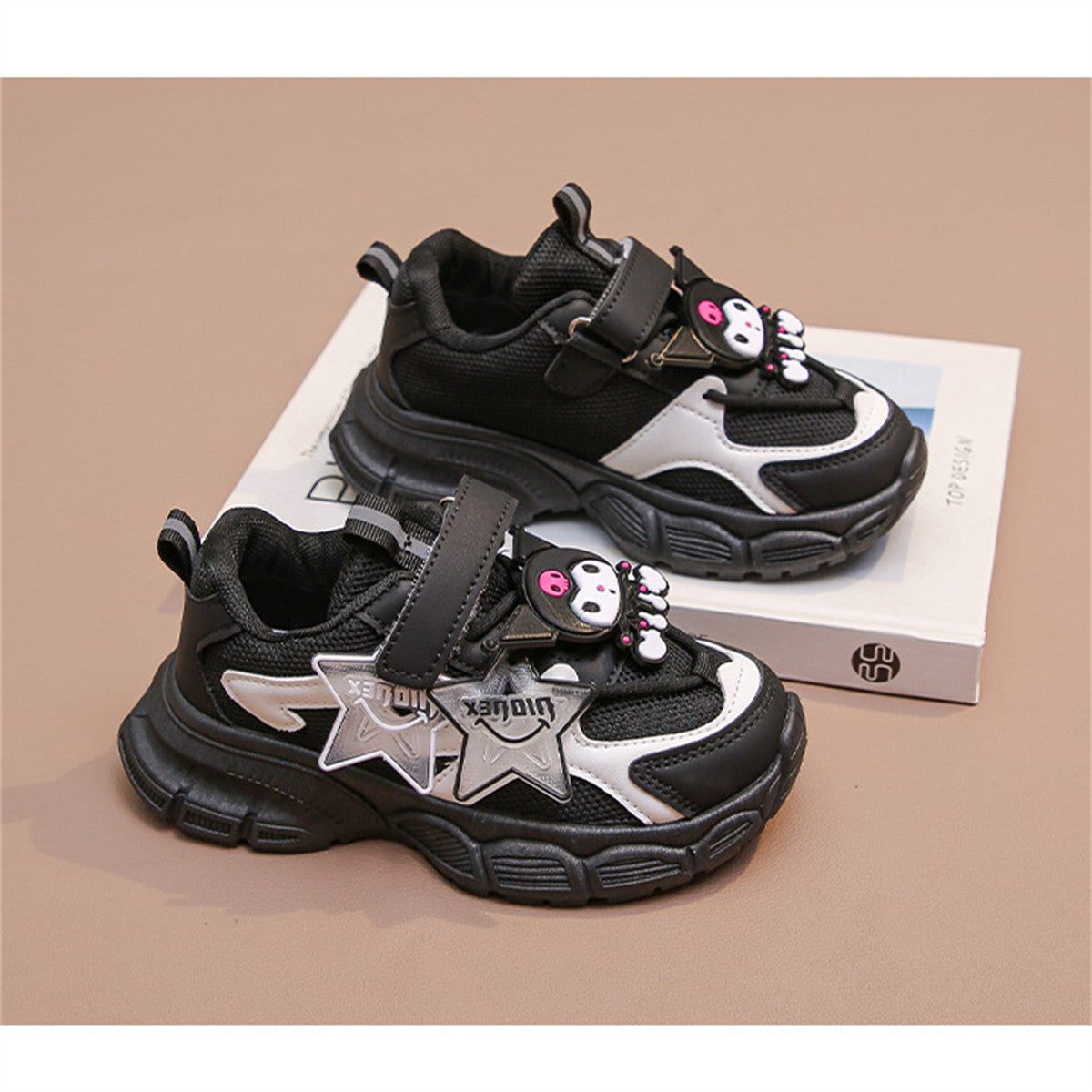 Sanrio pattern spring and autumn sports style soft sole shock absorbing sports shoes for middle and large children and girls