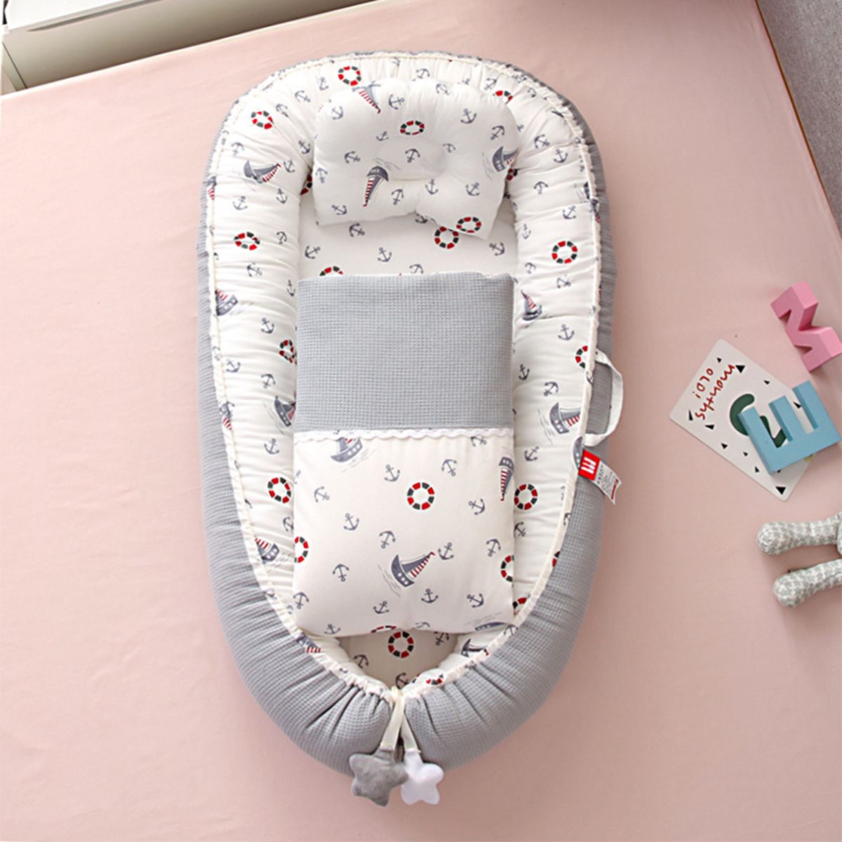 Honeycomb Breathable Removable and Washable Baby Nest