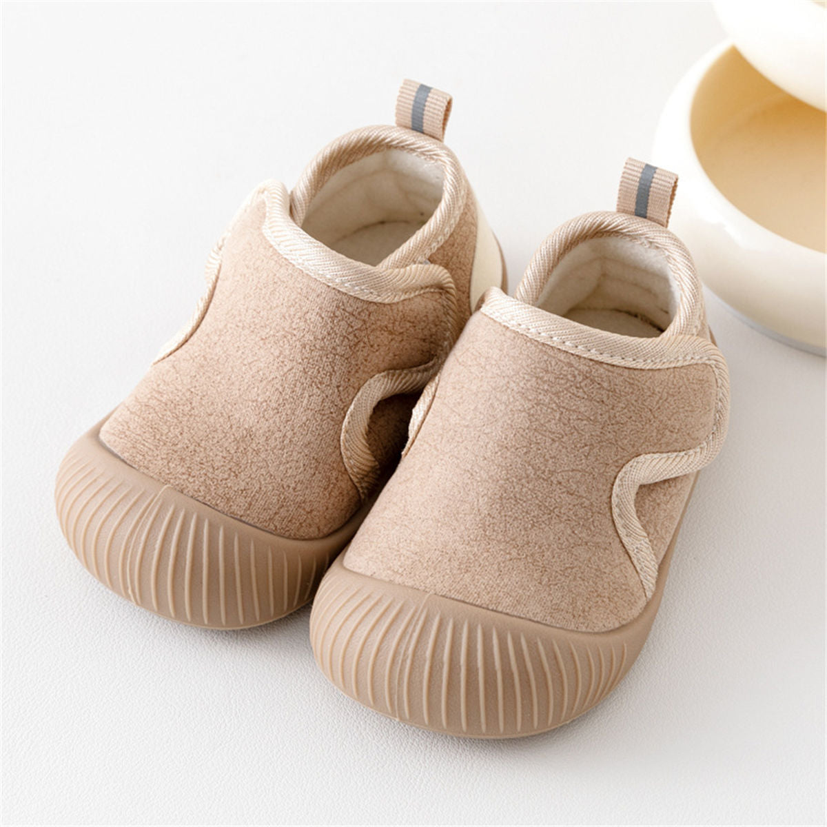 Winter solid color cotton-padded shoes for infants and children