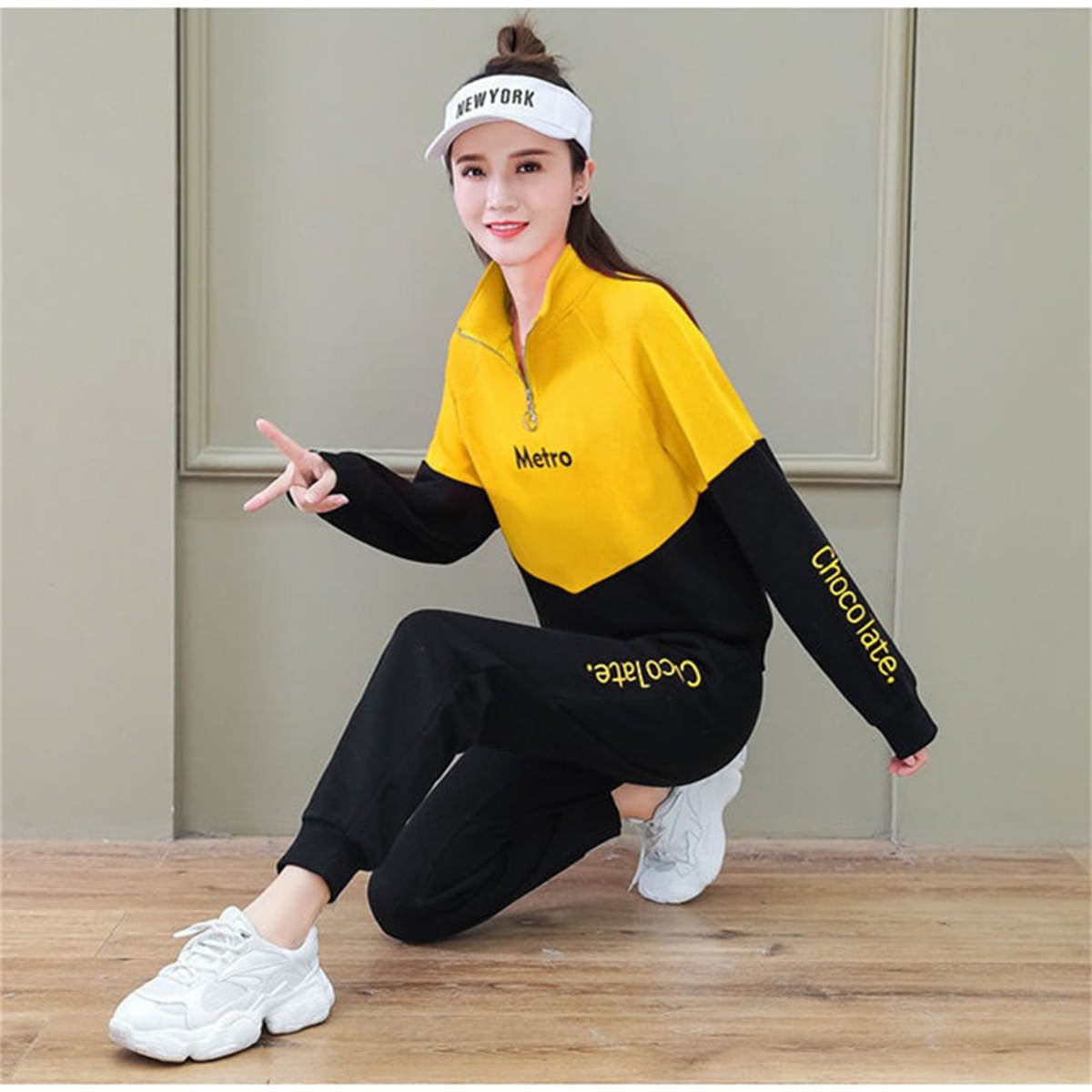 Women's sports large size stand collar sweatshirt suit