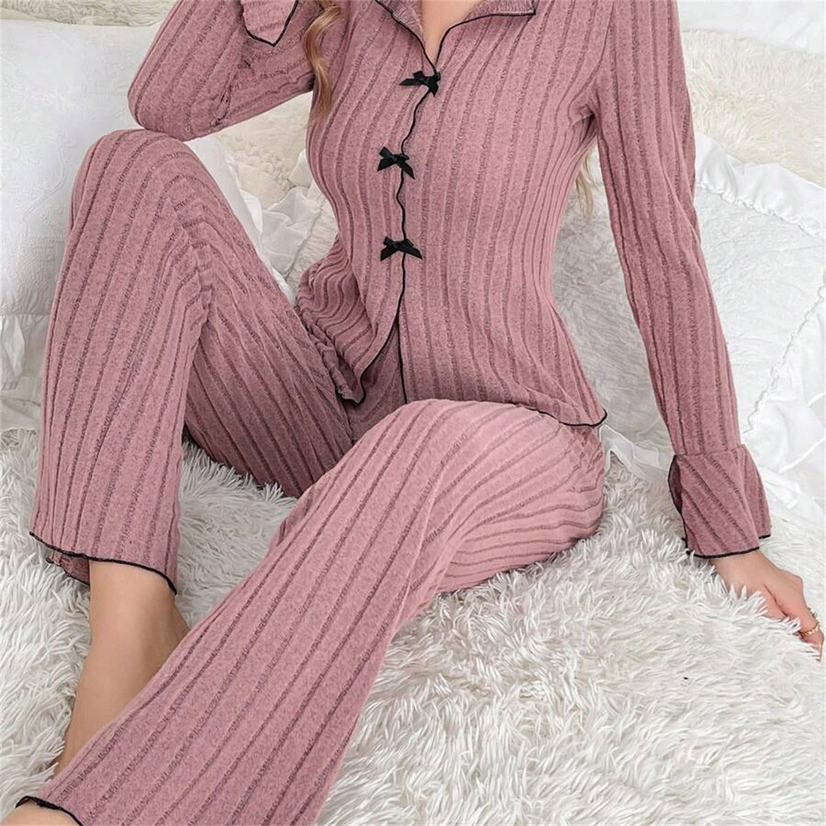 Women's two-piece pajamas for home warmth and outdoor wear