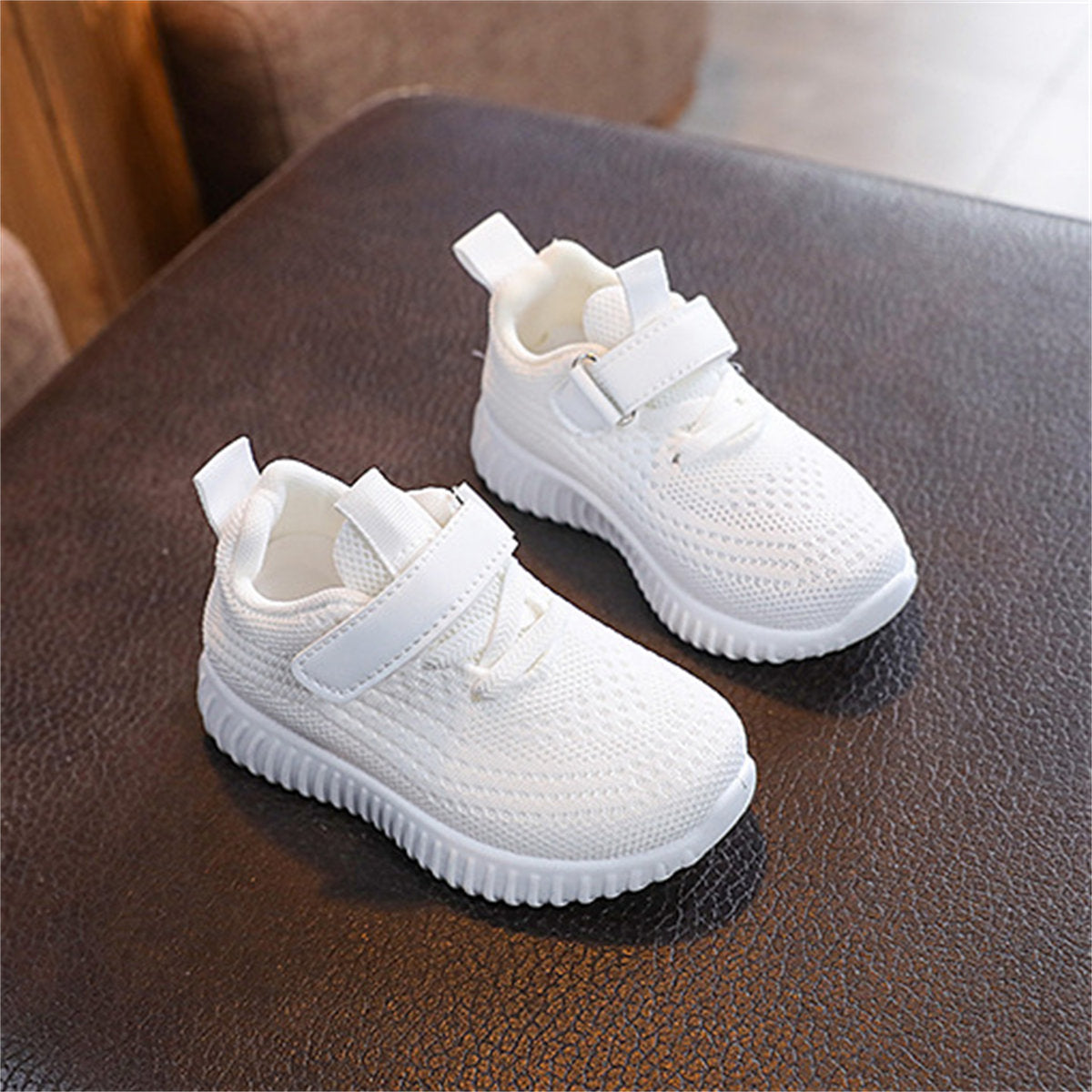 Children's and boys' solid color simple style flying woven sports shoes