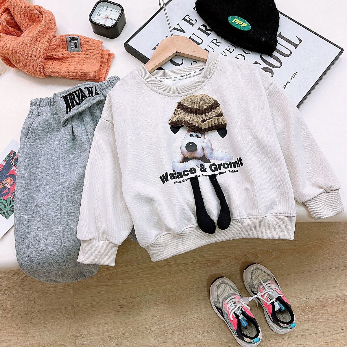 Children's sweatshirt autumn and winter style small and medium children's autumn sweatshirt boys autumn tops