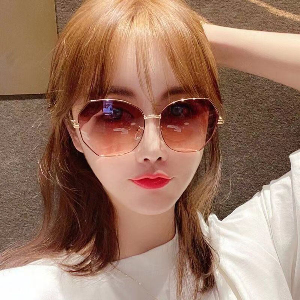 Women's casual large frame shopping sunglasses