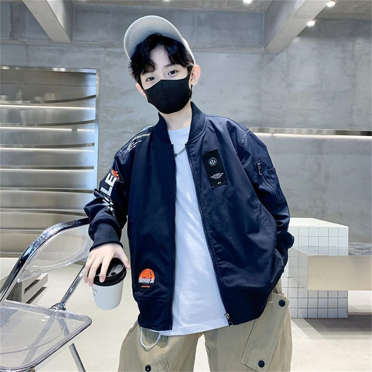 Middle and large boys sports fashion style cartoon embroidered pattern casual jacket