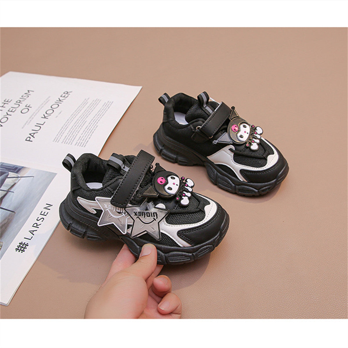 Sanrio pattern spring and autumn sports style soft sole shock absorbing sports shoes for middle and large children and girls