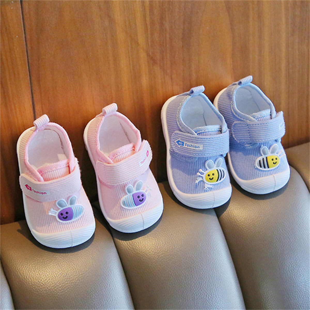 Baby and child horizontal line bee cartoon style non-slip soft sole casual shoes