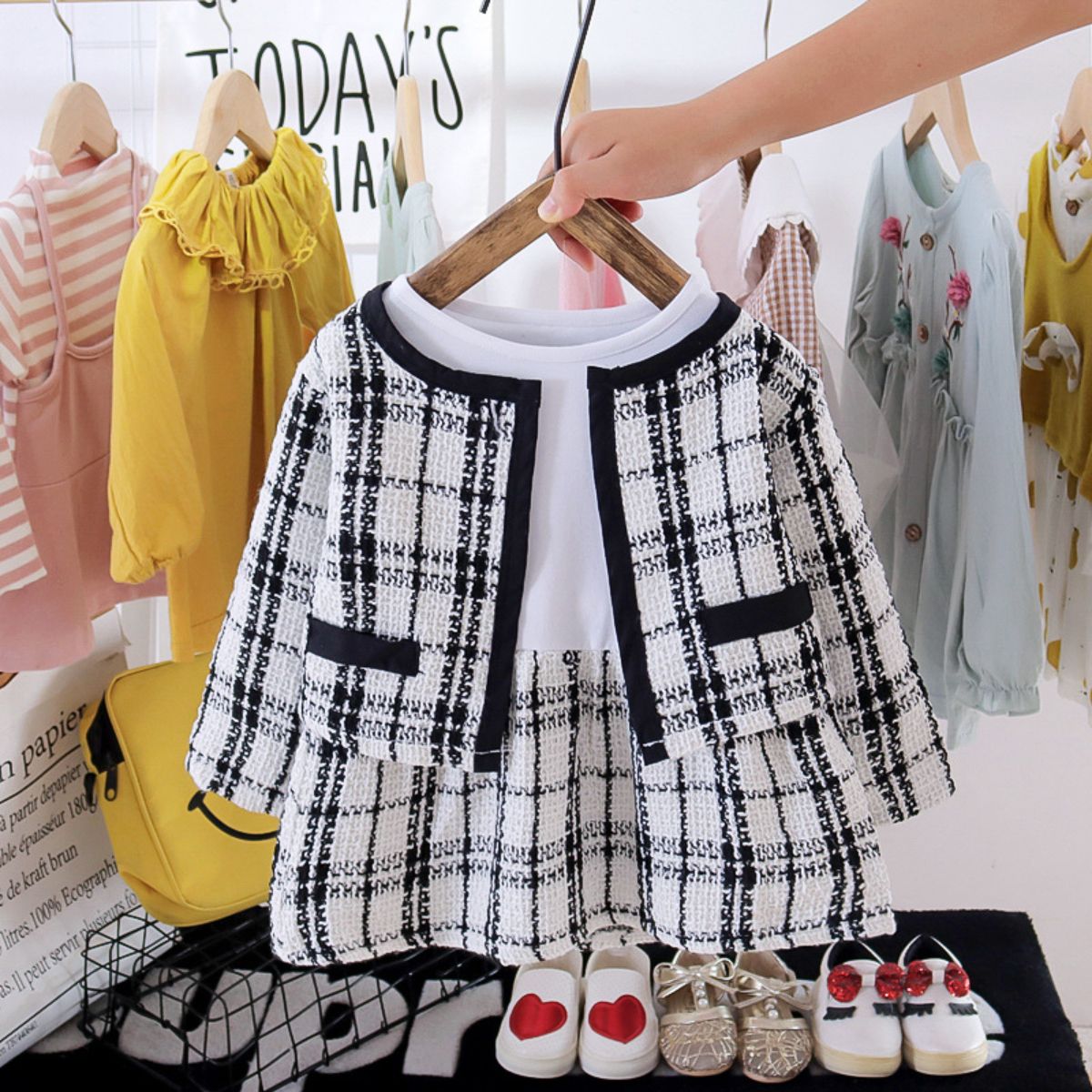 Baby girl spring and autumn suit small Chanel style skirt fashionable two-piece suit new spring and autumn girls