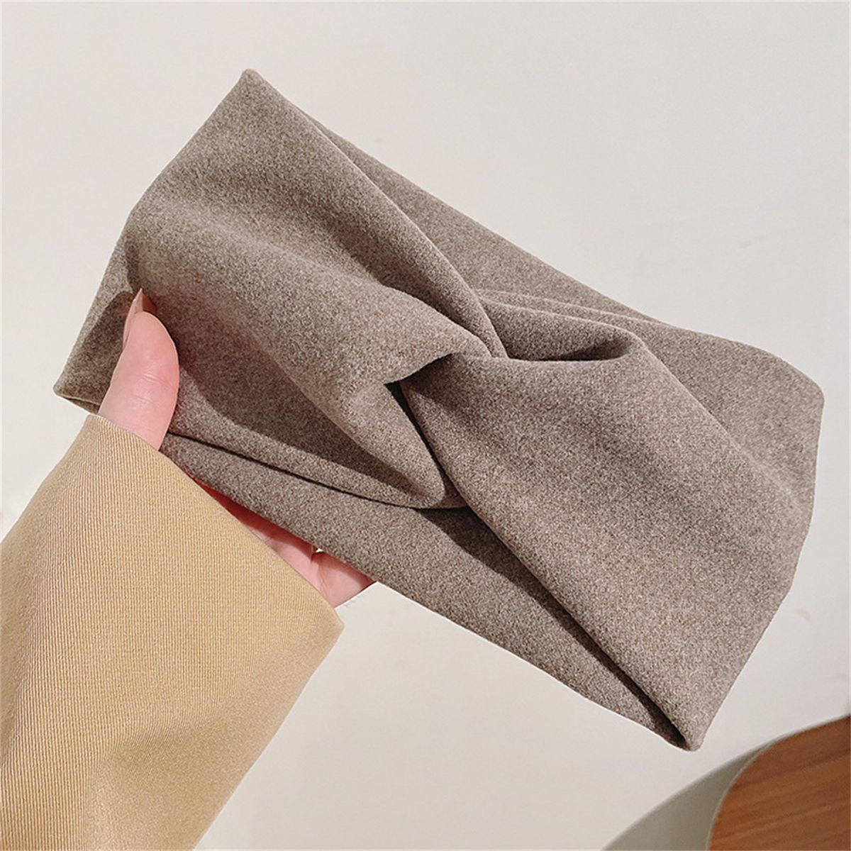 Wide-brimmed face-washing headband for daily wear in autumn and winter