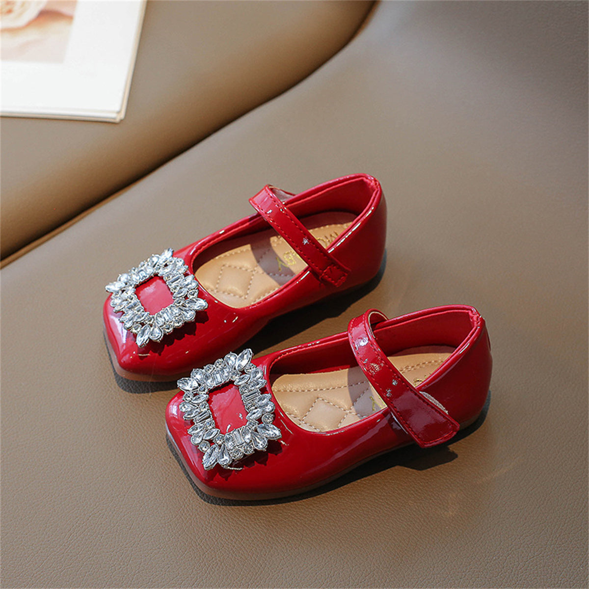 Children's girls retro princess feng shui diamond square buckle soft bottom breathable flat leather shoes