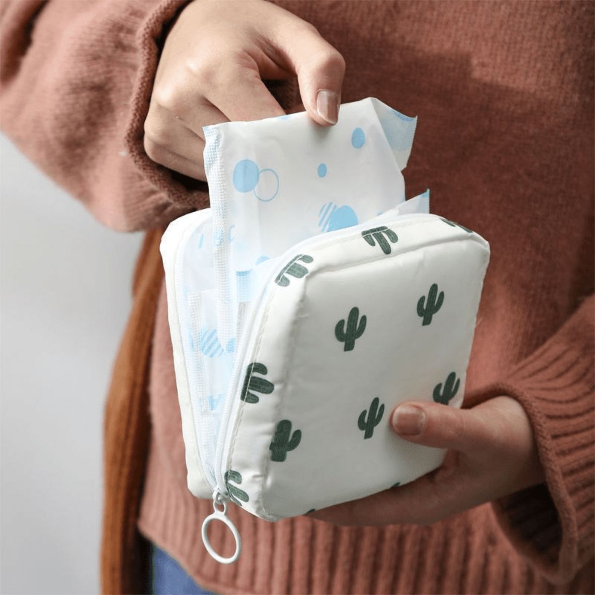 Cartoon sanitary napkin storage bag portable large capacity for menstrual small bag student portable sanitary napkin storage