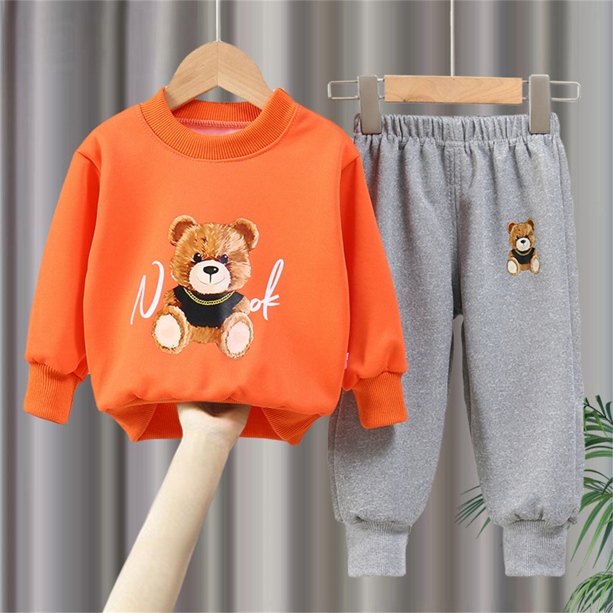 Autumn cute bear style sports style sweater suit for middle and large boys and girls