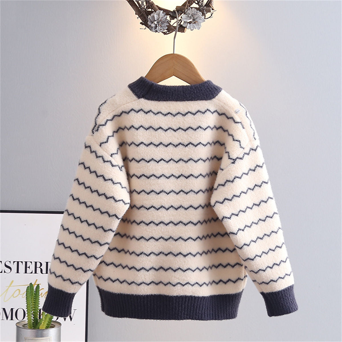 Winter simple horizontal striped pullover sweater for middle and large boys