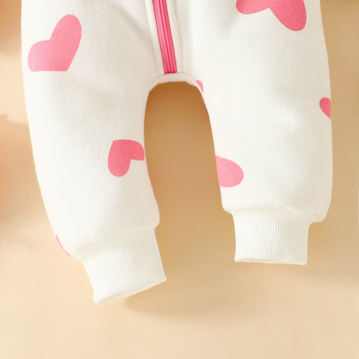 Baby Girl Allover Heart Printed Bowknot Decor Hooded Long-sleeved Long-leg Romper