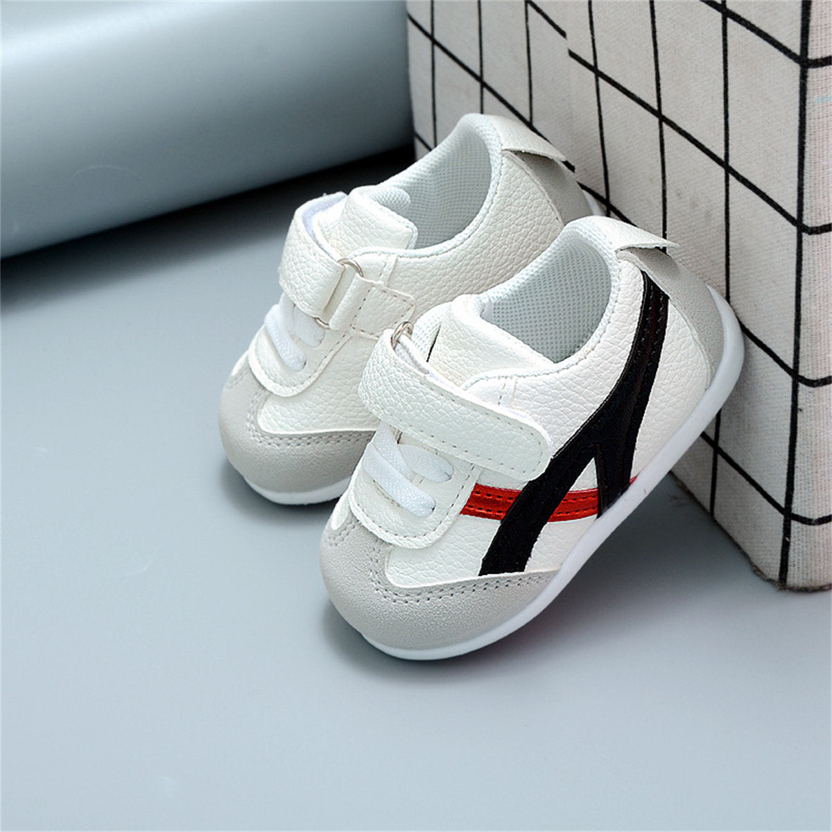 Simple lines style leather waterproof, non-slip and shock-absorbing toddler shoes for boys and girls