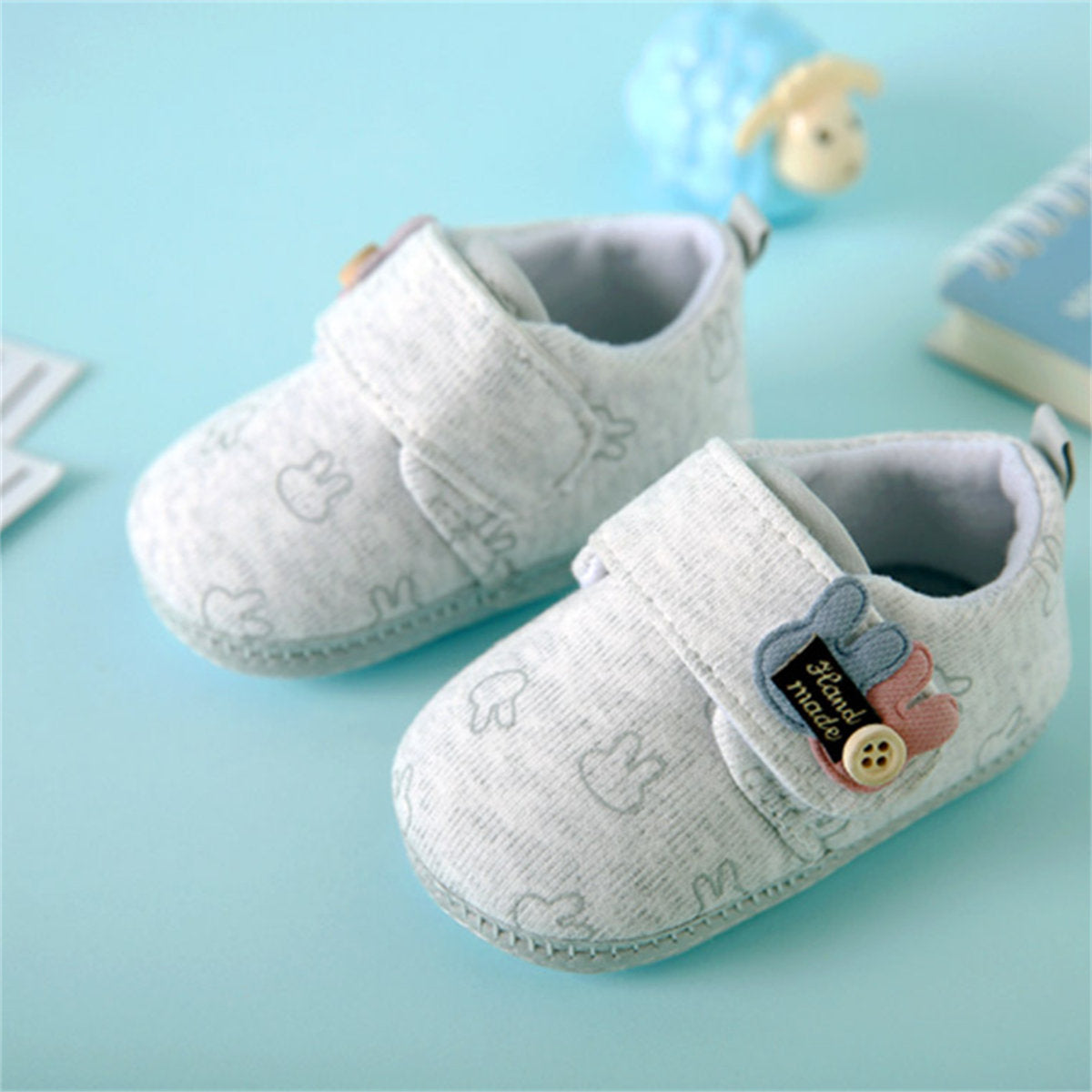 Infant and child boys and girls solid color simple style warm soft bottom canvas shoes