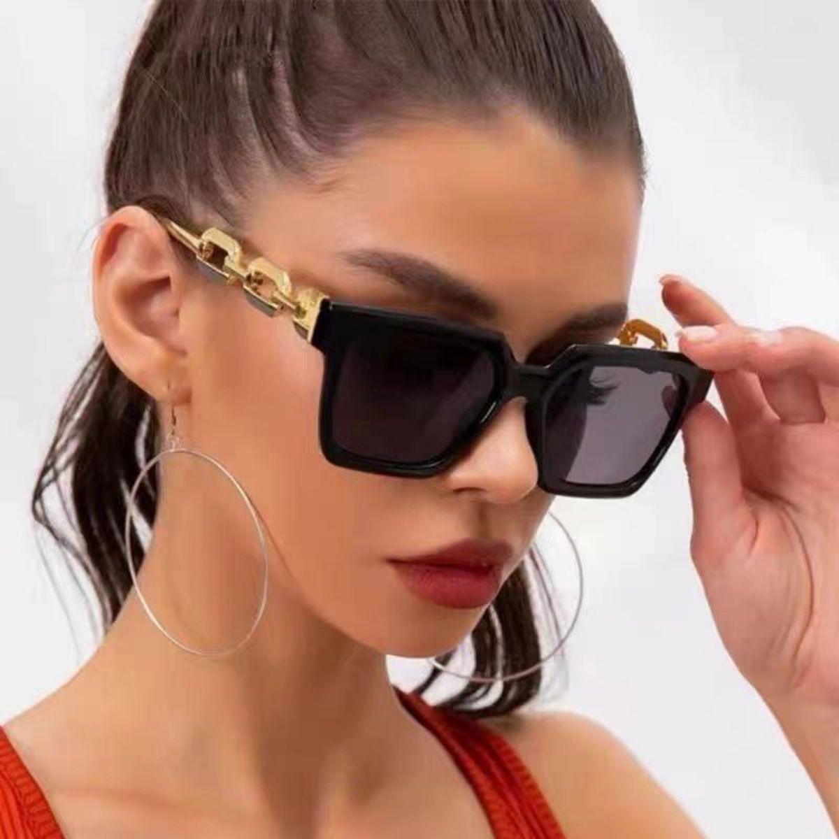 New chain anti-ultraviolet sunglasses European and American fashion square frame women's high-end sunglasses