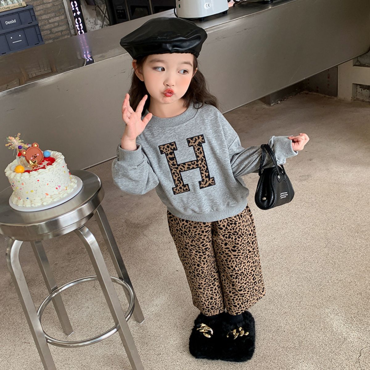 Girls suit sweatshirt new style baby long-sleeved children's top leopard print fashion wide-leg pants two-piece suit