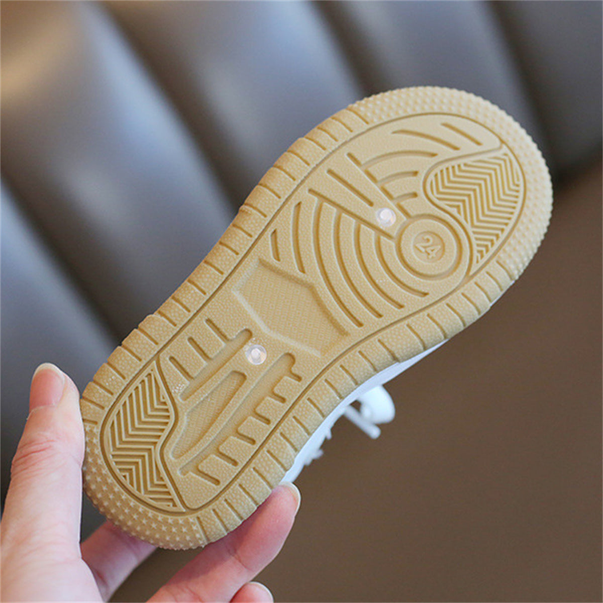 Children's and boys' white shoes, wheat ear style, non-slip, lightweight and casual low-top sneakers