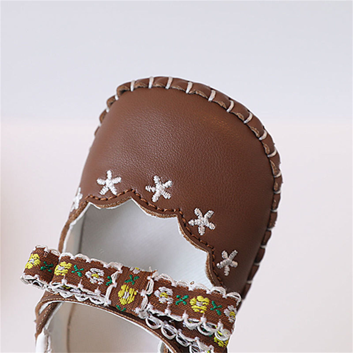 Baby Girls Autumn Embroidered Ladies Style Leather Shoes