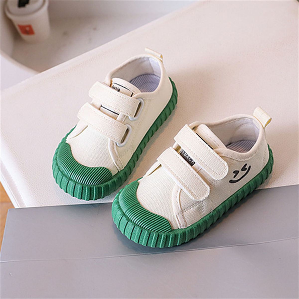 Children's and boys' smiley face colorful casual low-top canvas shoes