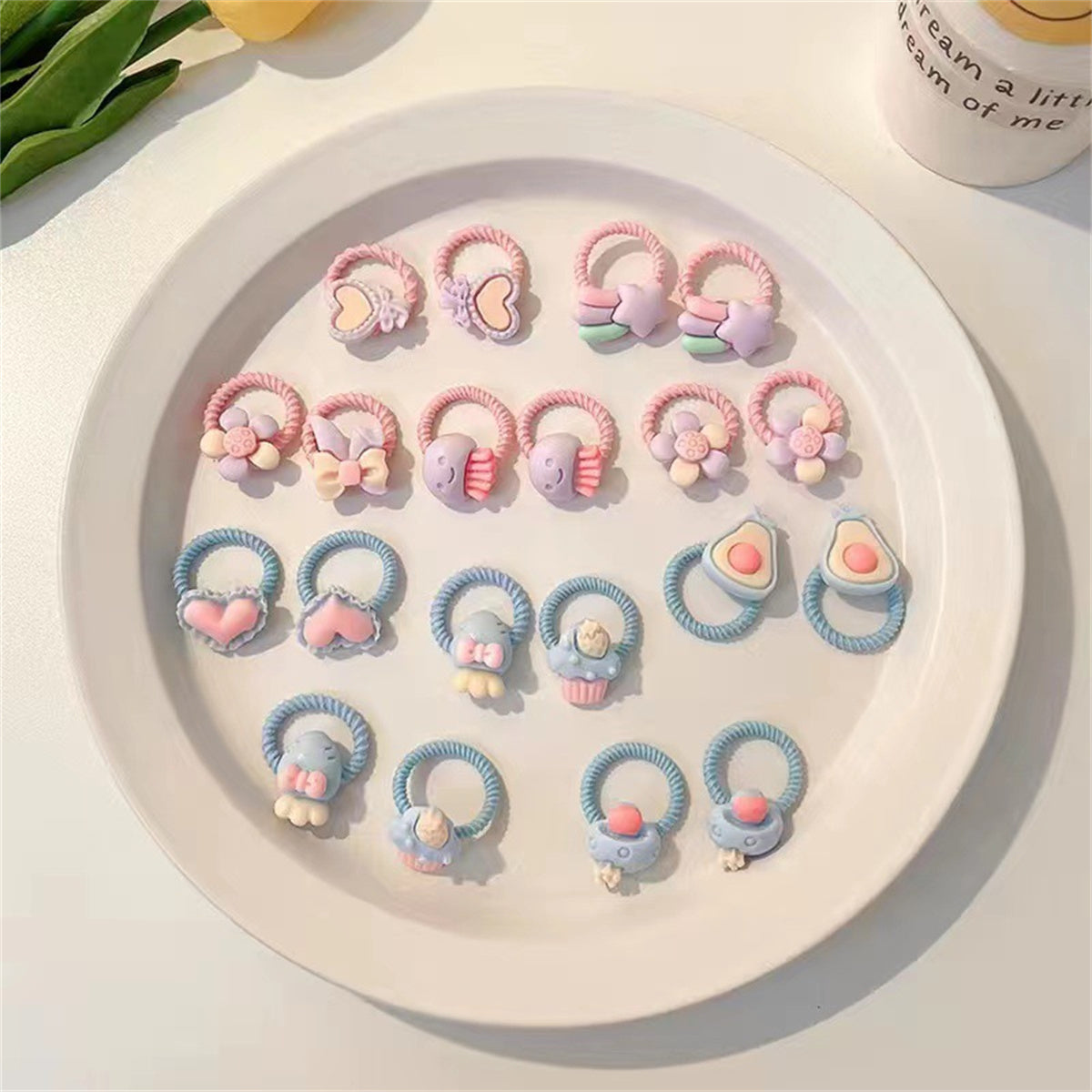 Children's baby girl three-dimensional cartoon pattern cute sweet style does not damage the hair small hair tie