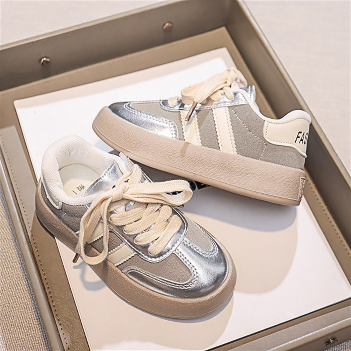 Simple ladies style waterproof, non-slip and versatile low-top sneakers for middle and large children and girls