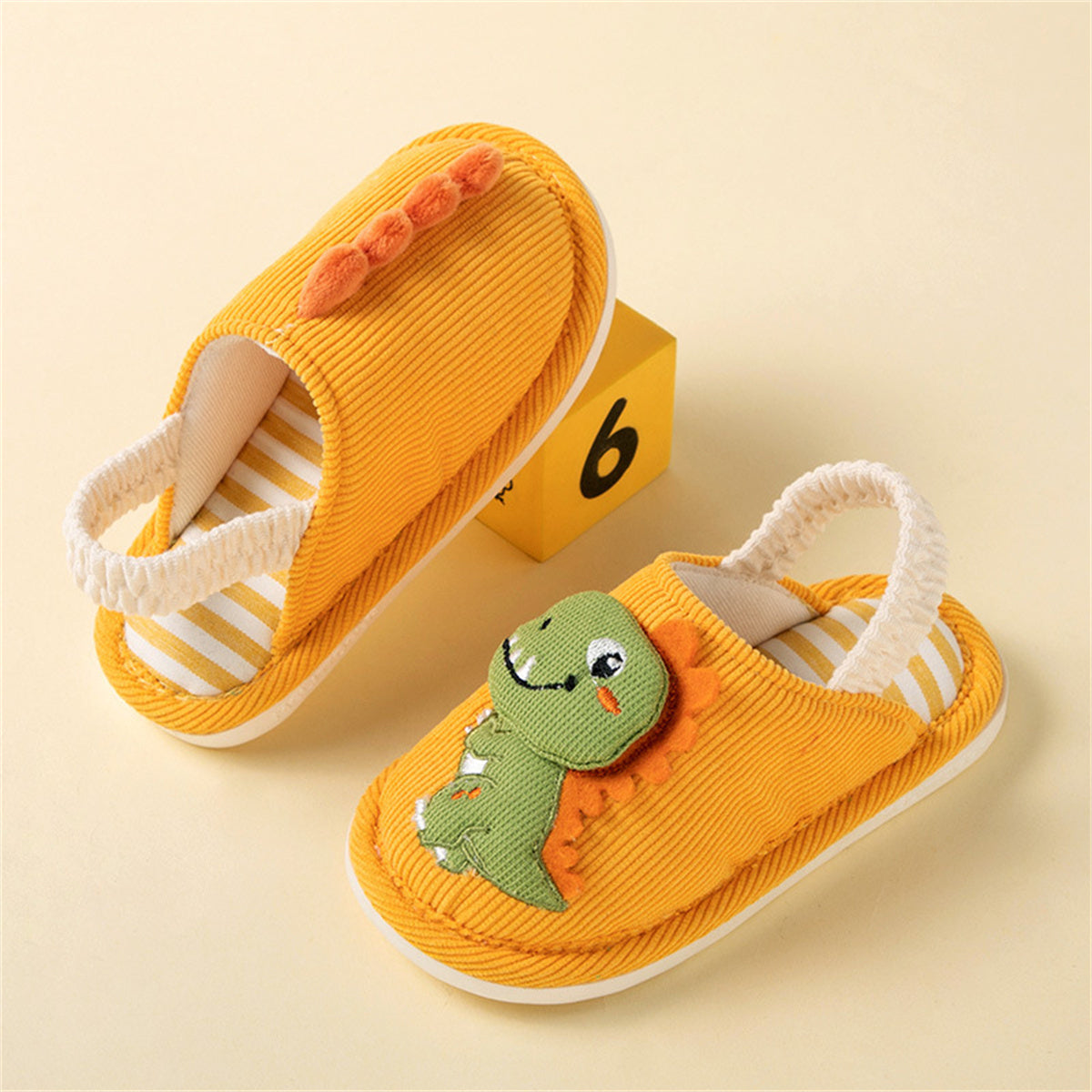 Cute dinosaur with back straps for little boys in spring and autumn