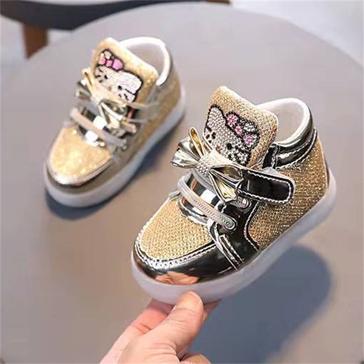 Children's Hello Kitty Princess Rhinestone Breathable Light-up Shoes