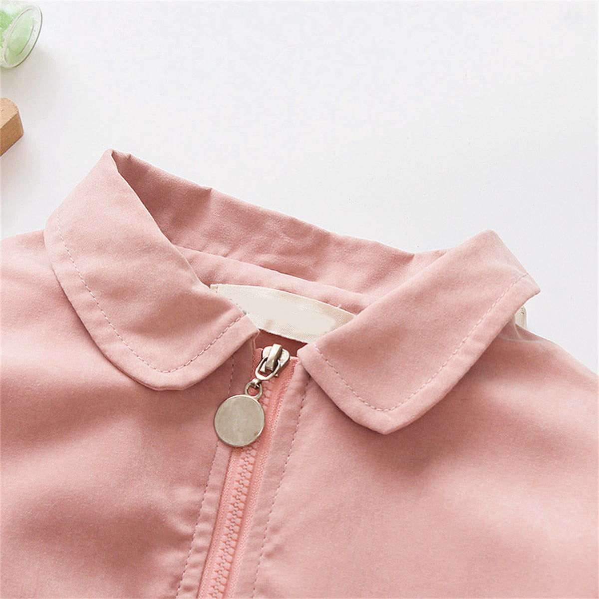 Girls' zip-up jacket