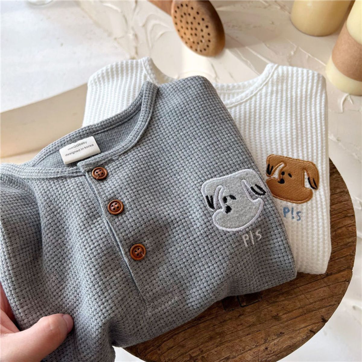 Children's pullover round neck sweatshirt new spring and autumn boys waffle embroidery small and medium children's cartoon long-sleeved T-shirt