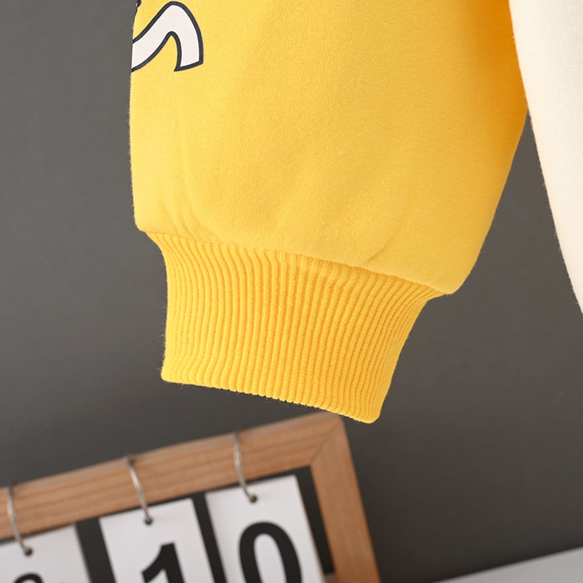 Little yellow duck children's sweater suit plus velvet new sweater for boys and girls spring and autumn long-sleeved clothes for babies