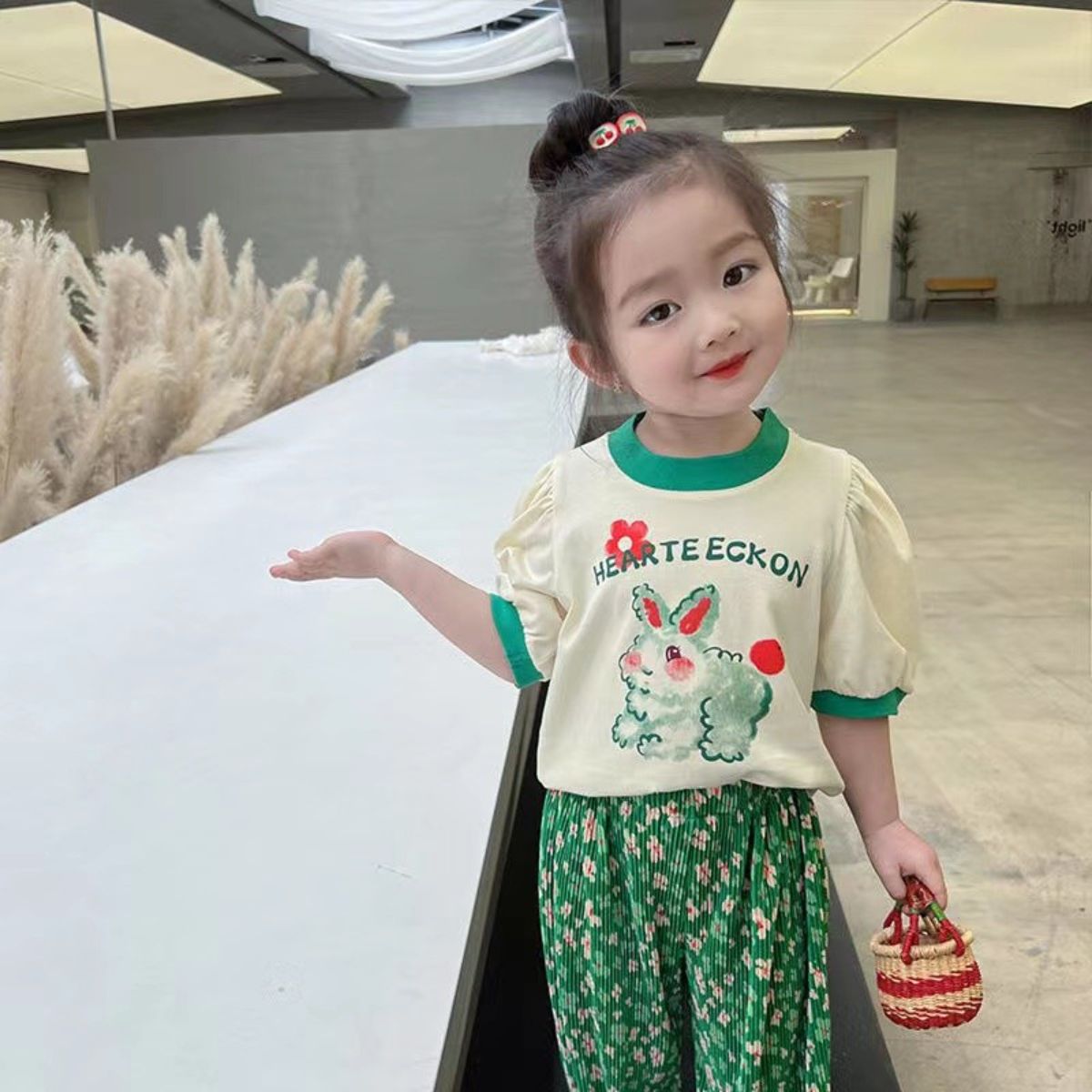 Children's suit new cotton girl cartoon t-shirt cute baby floral anti-mosquito pants casual suit