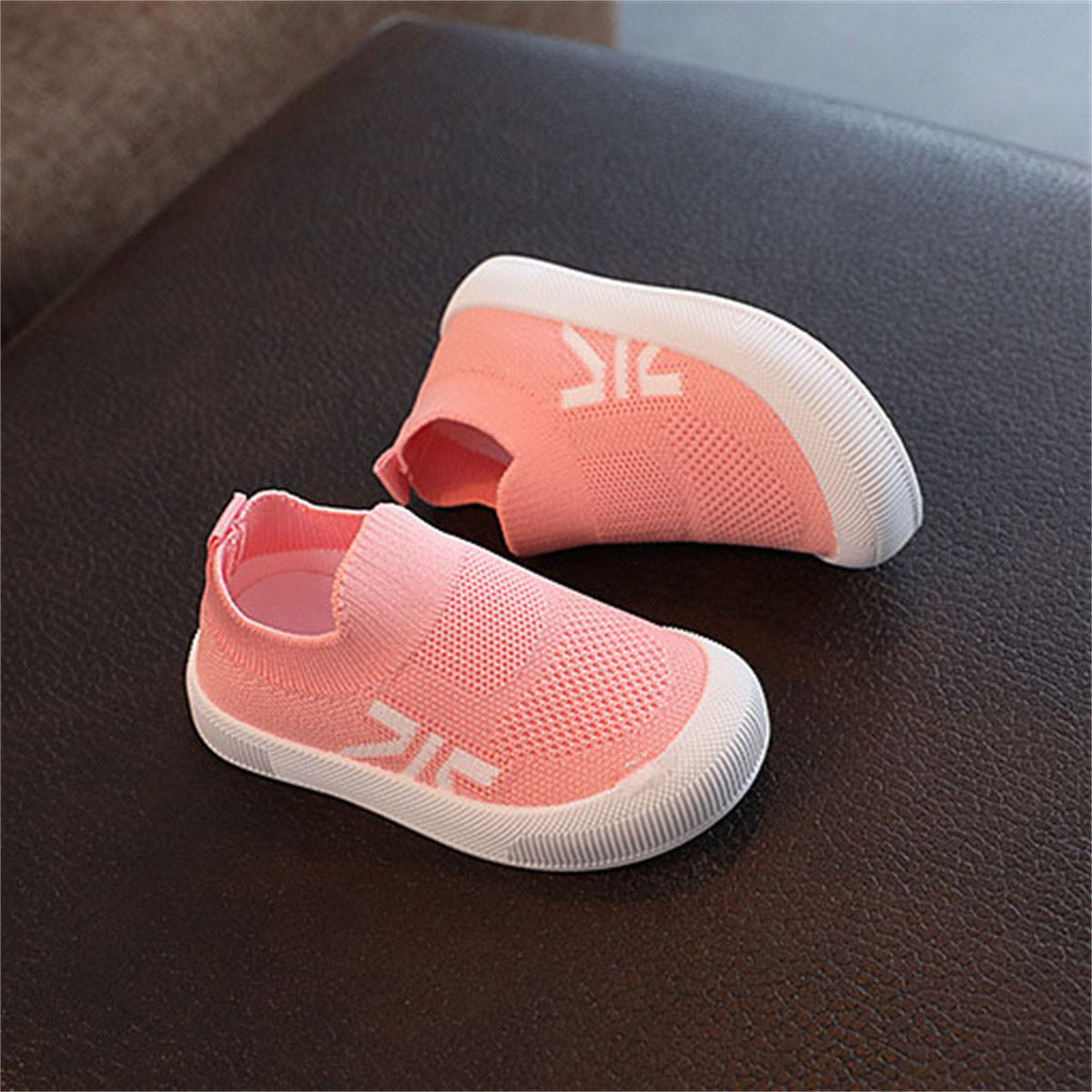 Children's slip-on woven sneakers