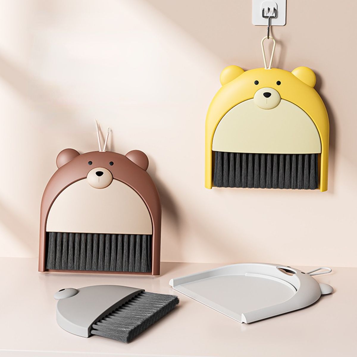 Bear desktop mini broom cute small broom with dustpan set keyboard cleaning brush desktop debris cleaning brush