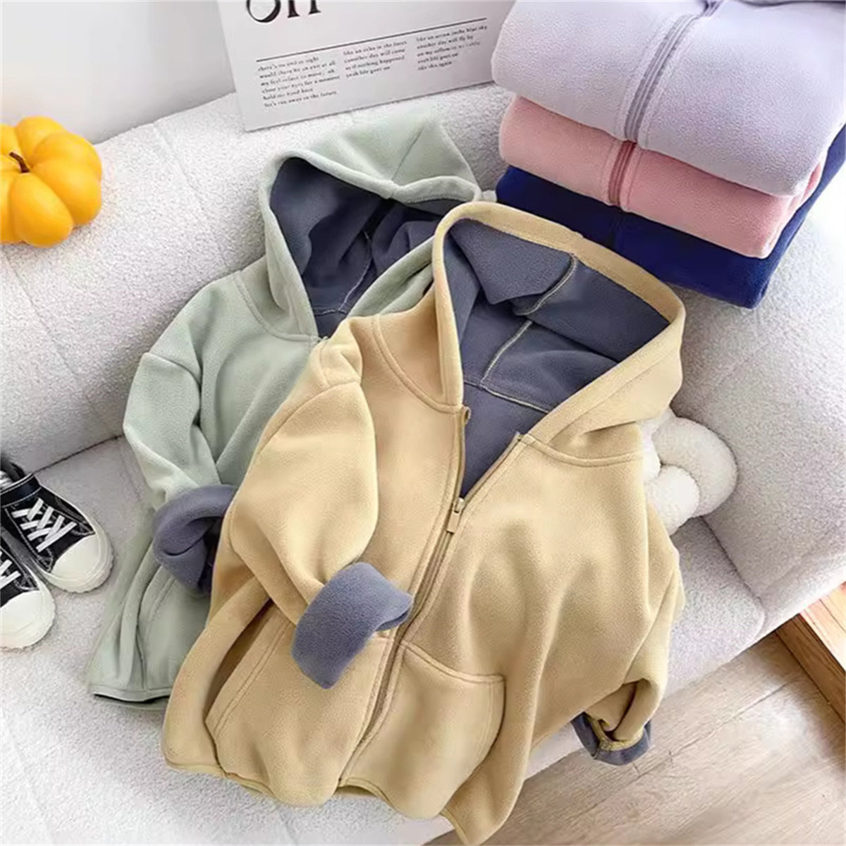 Thickened warm tops for middle and large children in autumn and winter, casual hooded outerwear