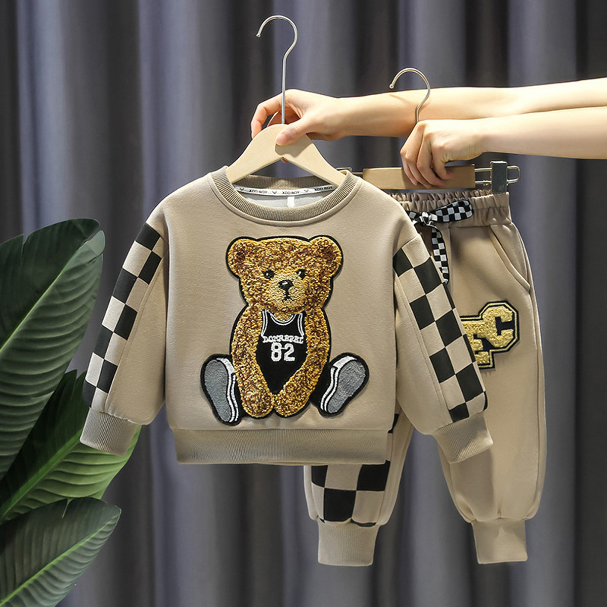 Boys sweatshirt suits new spring and autumn baby autumn clothes two piece suit