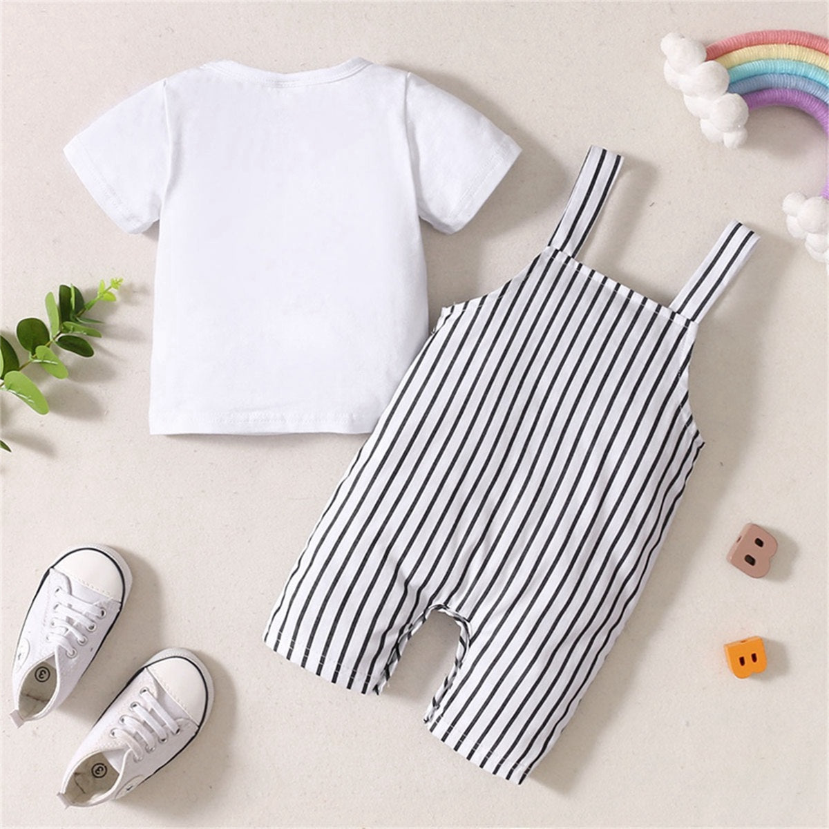 Short-sleeved T-shirt and cat striped overalls two-piece set