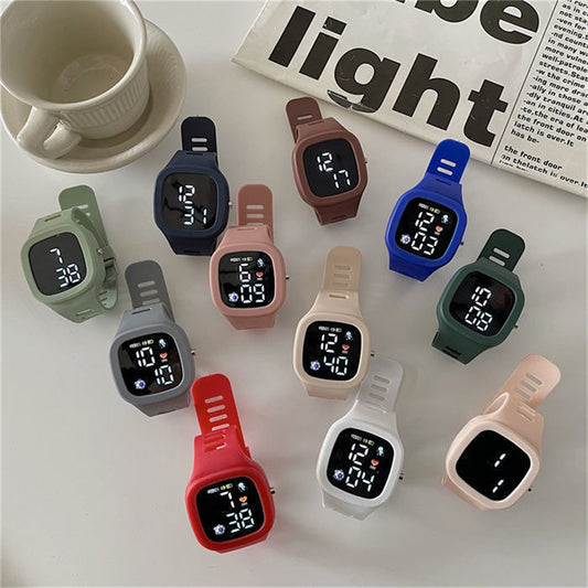 Children's simple solid color college style LED time convenient electronic watch