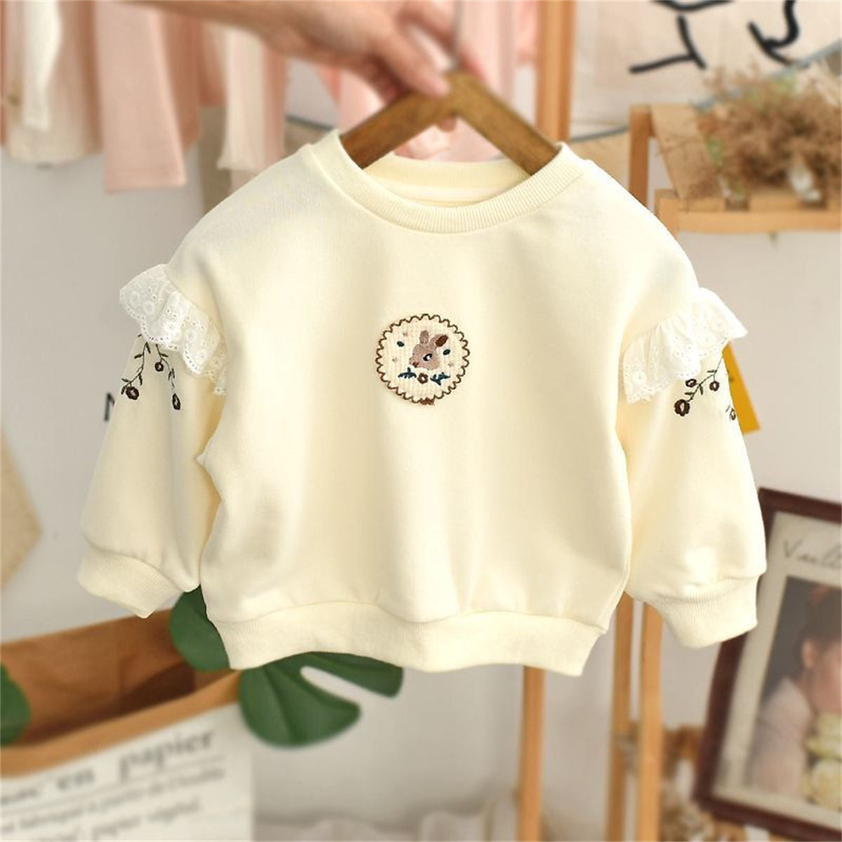 Baby girl embroidered pullover sweatshirt