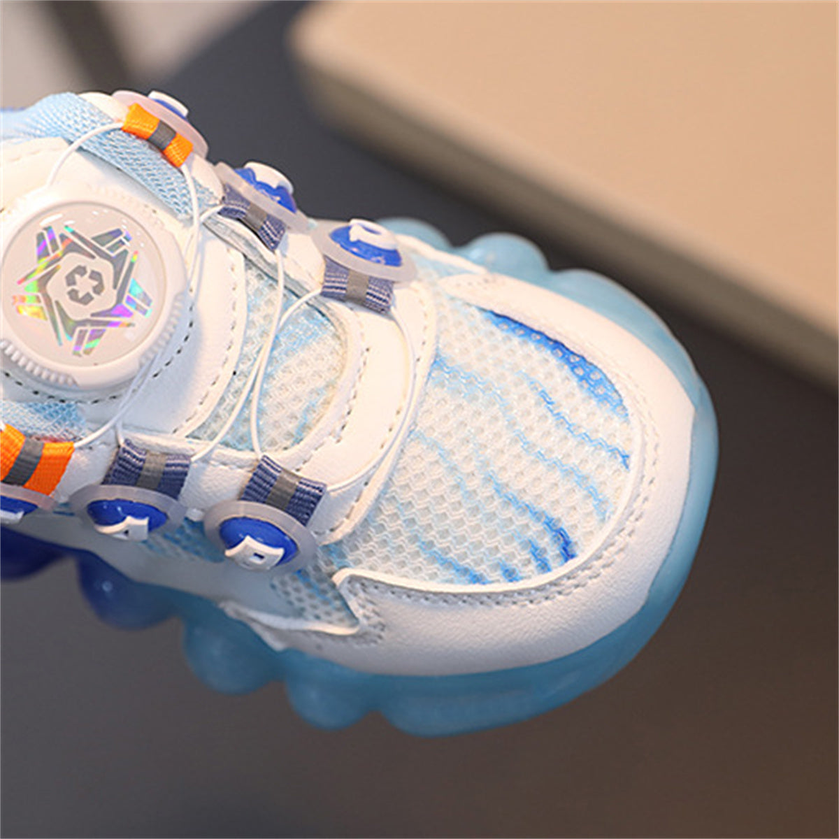 Children's and boys' light-up rotating button breathable running shoes