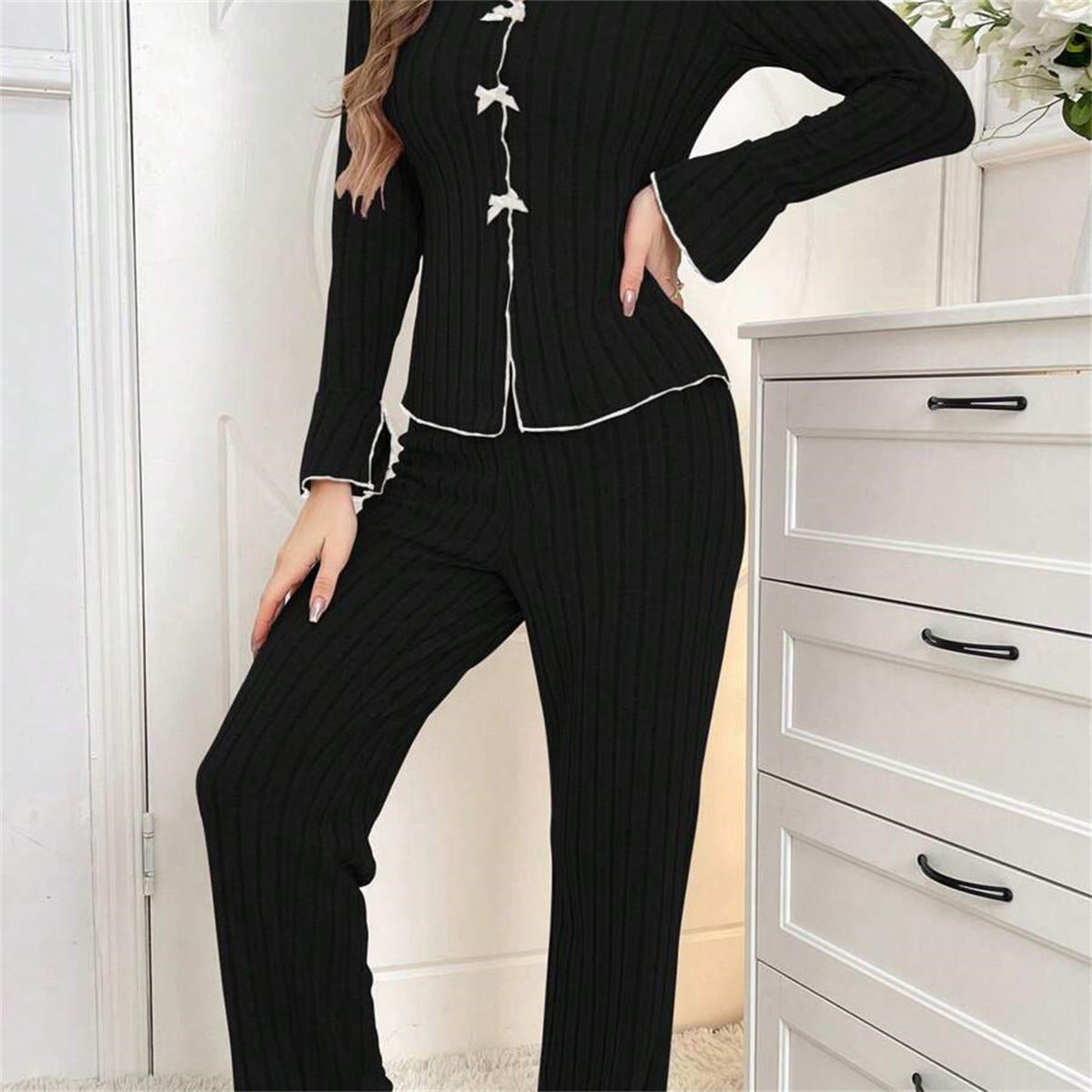 Women's two-piece pajamas for home warmth and outdoor wear