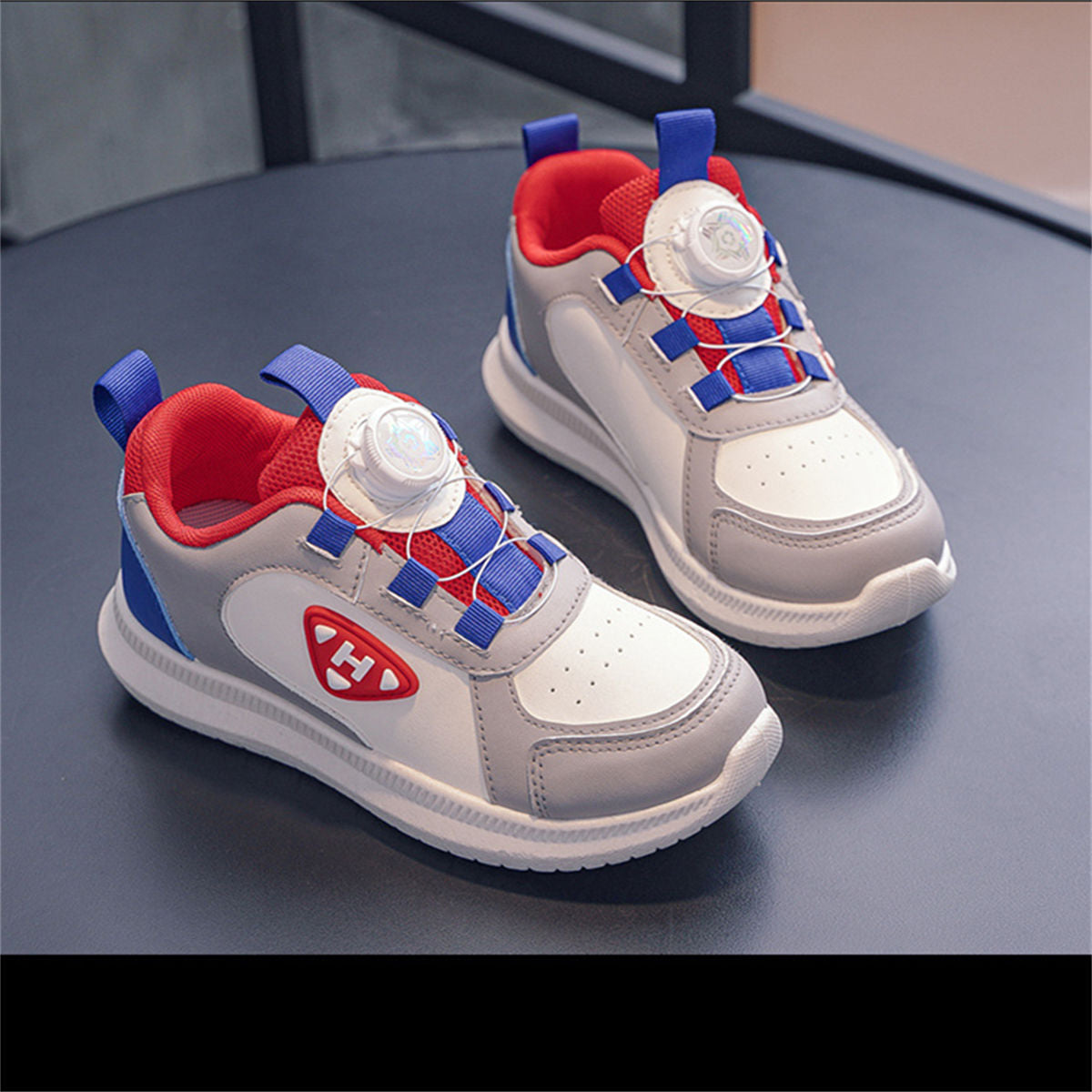 Middle and large boys autumn Spider-Man color matching casual style rotating button sports shoes