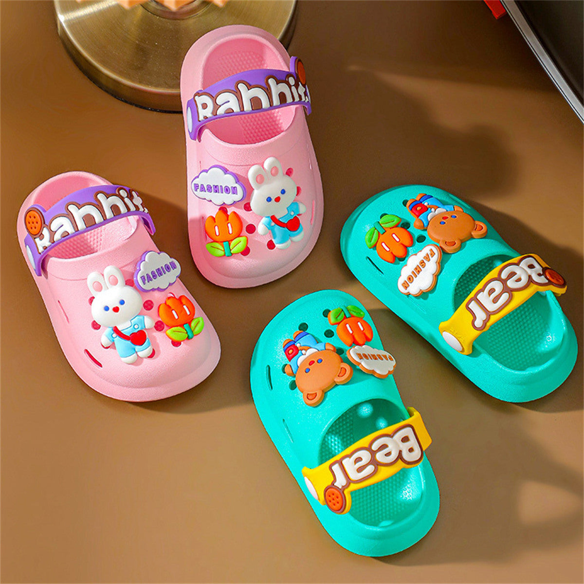 Cute cartoon baby non-slip girls' hole shoes