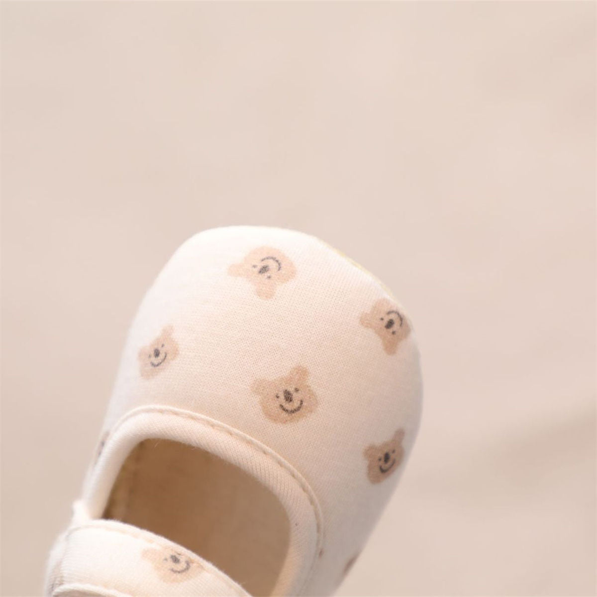 Cute bear soft-soled canvas shoes for infants and children