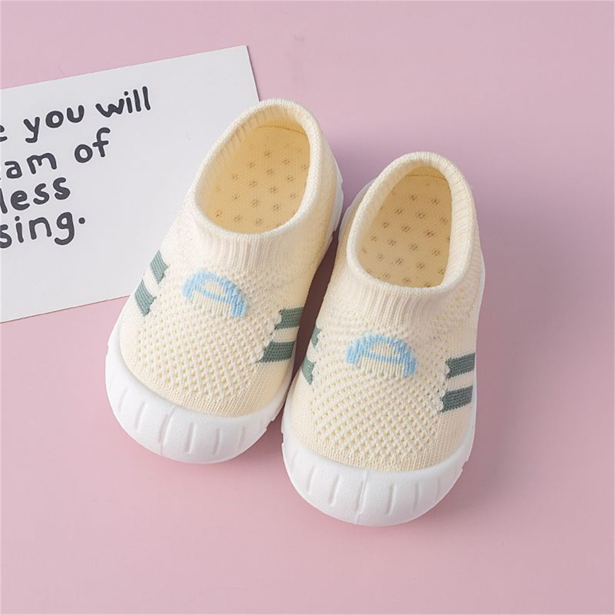 Baby and child spring and autumn lightweight anti-drop soft sole non-slip casual shoes