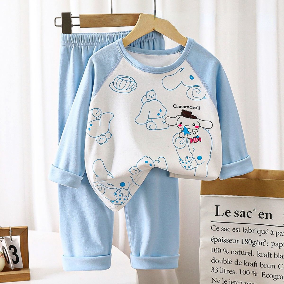 Children&#39;s autumn and winter home clothes