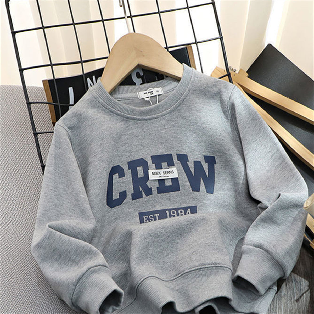 Pure cotton letter print sweatshirt for middle and large children in spring and autumn, loose and versatile, casual