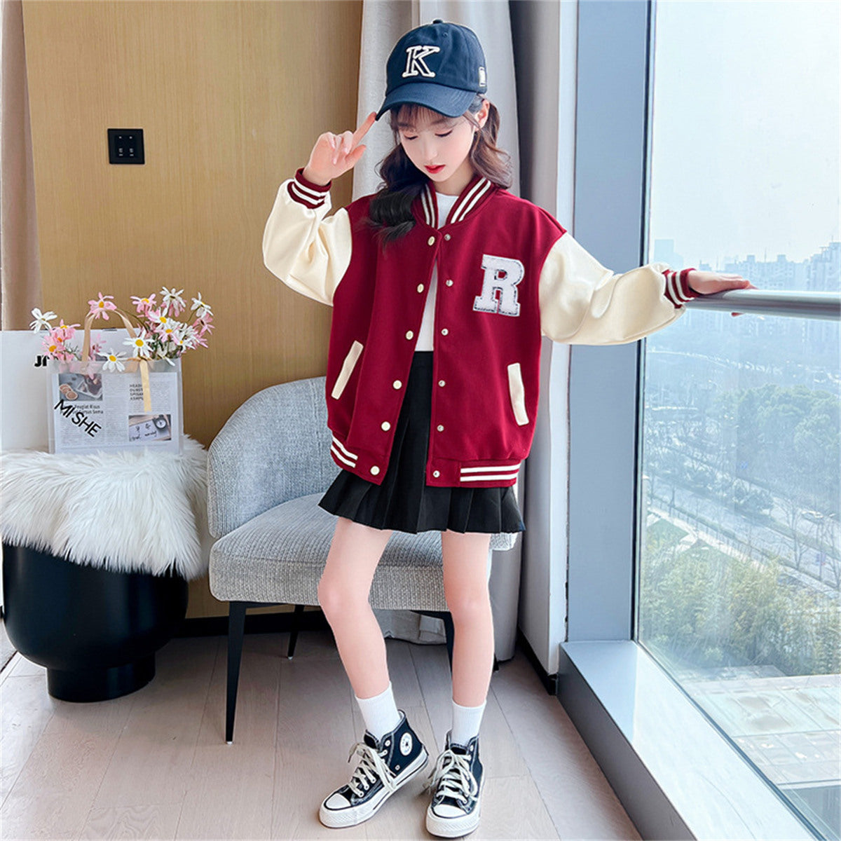 Thick fashionable tops for middle and large children, baseball jackets